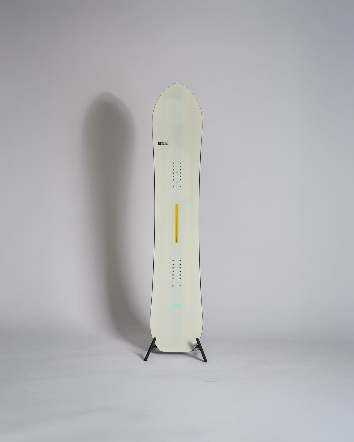 United Shapes Horizon Snowboard | Behind The Pines