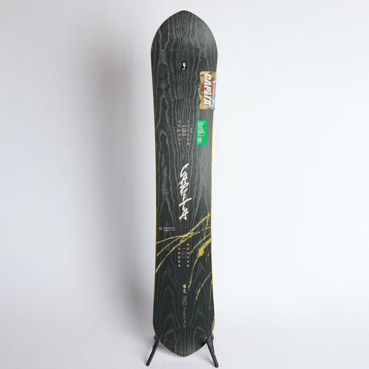 capita kazu angry snowboarder Kokubo Pro Snowboard shaped to feature new camber lines intended to soften the tail and accommodate a wider range of conditions for a wider range of riders 20/21 CAPiTA Kazu Kokubo Pro