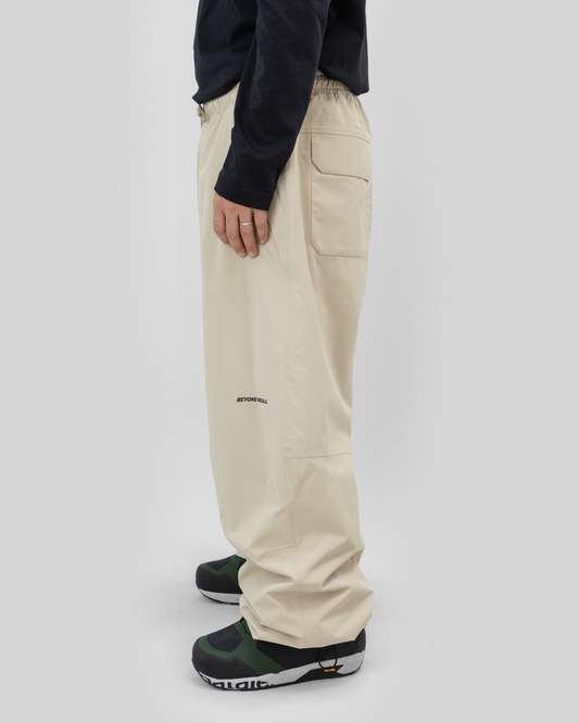 Beyond Medals Park Pants 2L Beige – side view