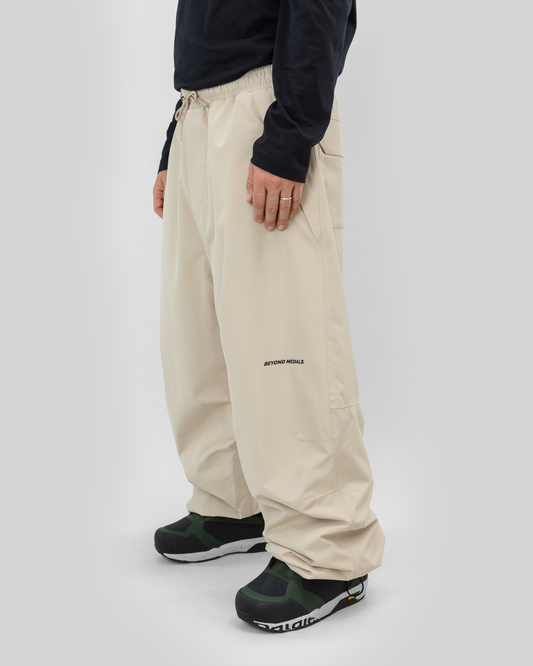Beyond Medals Park Pants 2L Beige – three-quarter view