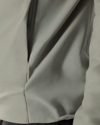 Arc'teryx Men's Atom Jacket Habitat lifestyle 3