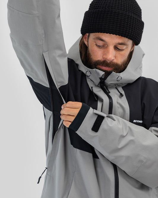 Beyond Medals Fullzip Jacket 2L Grey