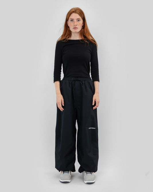 Beyond Medals Park Pants Black
