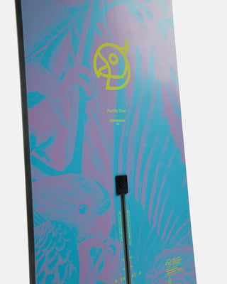 Burton Family Tree Alekesam Camber Snowboard