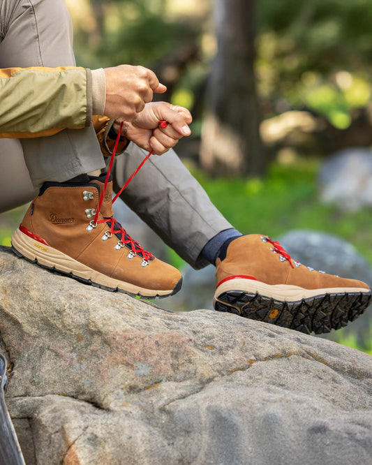 Danner Mountain 600 Womens Leaf 4.5" Gore-Tex Grizzly Brown / Rhodo Red