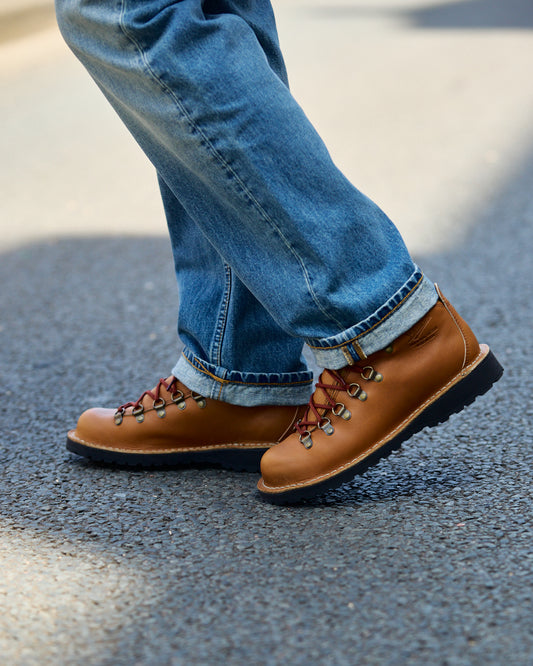 Danner Mountain Pass Horween Rio