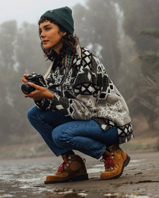 Danner Womens Cascade Crest Grizzly Brown / Rhodo Red