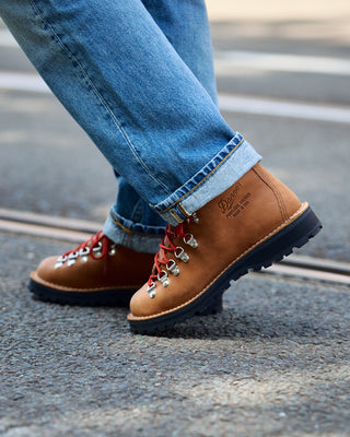 Danner Mountain Light Hiking Boots Cascade Clovis