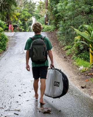 FCS Day Runner Longboard Board Bag GO-Light