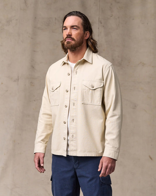 Filson Field Jac Shirt Washed Oatmeal lifestyle 2
