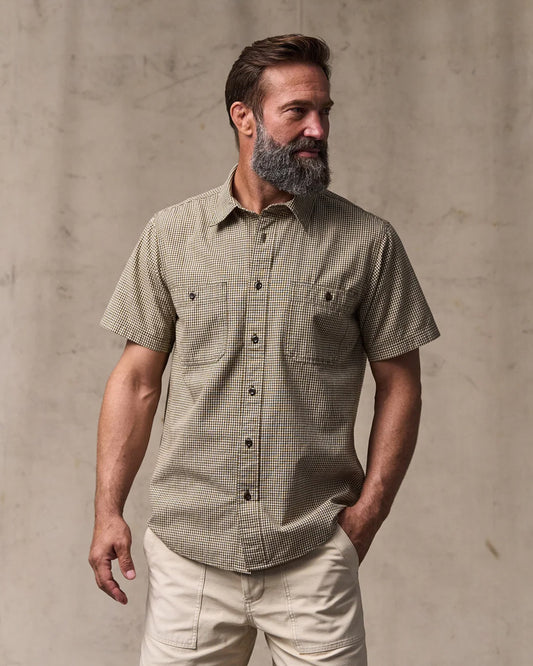 Filson Short Sleeve Chambray Shirt Coffee / Natural model 1