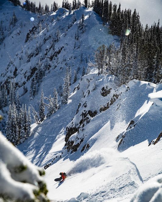 Fjell-Snowboards-MT_1180_Blair_turn_1