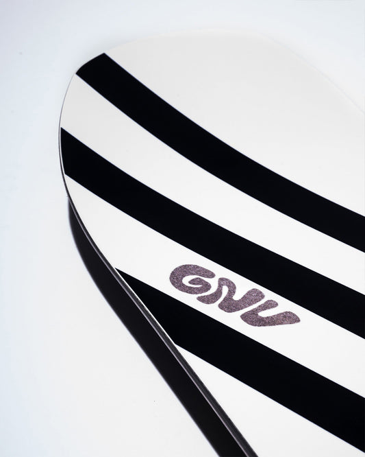 GNU Barrett 2027 Snowboard