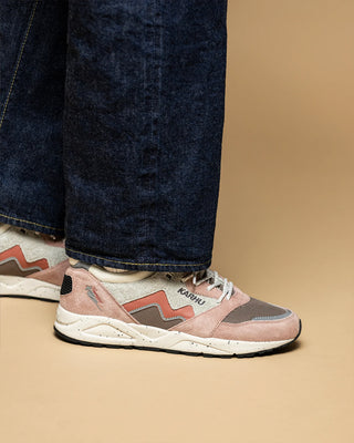 Karhu Aria 95 Adobe Rose / Light Mahogany F803136