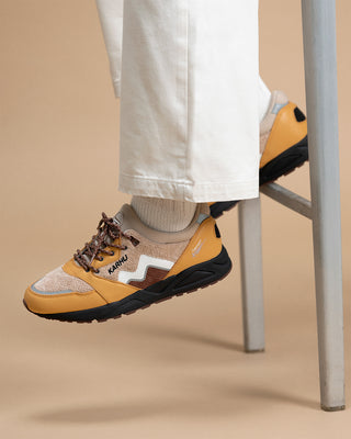 Karhu Aria 95 Oak Buff / White F830113