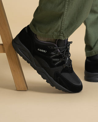 Karhu Fusion 2.0 Jet Black / Nine Iron F804192