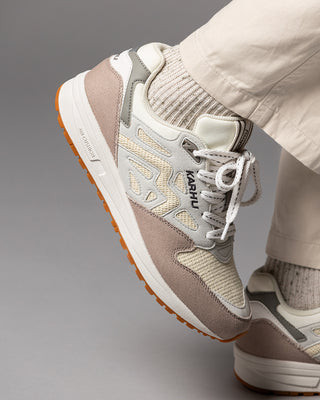 Karhu Legacy 96 Atmosphere / White Asparagus F806091