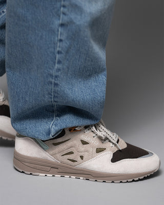 Karhu Legacy 96 White Sand / Beech F806095