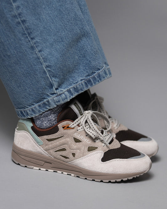 Karhu Legacy 96 White Sand / Beech F806095