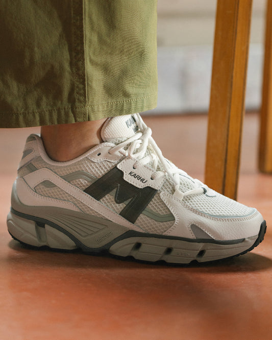 Karhu Super Fulcrum Blanc De Blanc / Dark Gull F860020