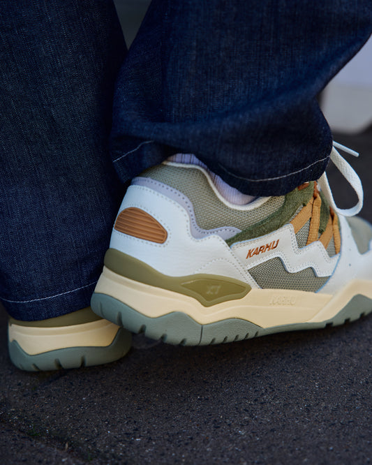 Karhu Fusion XT Icicle / Oak Buff F850017