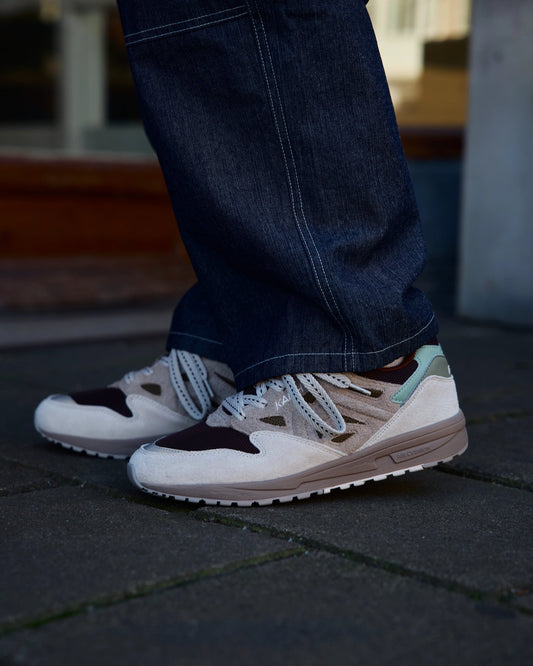 Karhu Legacy 96 White Sand / Beech F806095