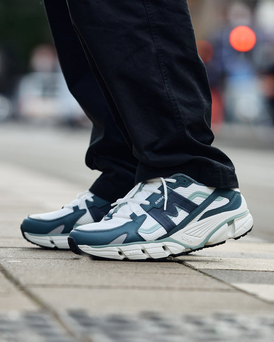 Karhu Super Fulcrum Stormy Weather / India Ink F860013