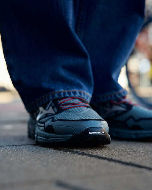 Mizuno Wave Daichi LS Stormy Weather / Silver