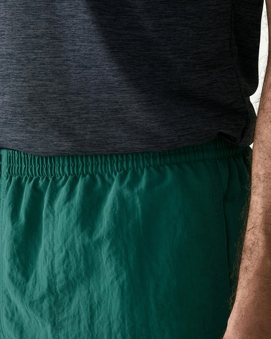 Patagonia Men's Baggies Shorts 5 in '95 Oval Logo: Gem Green