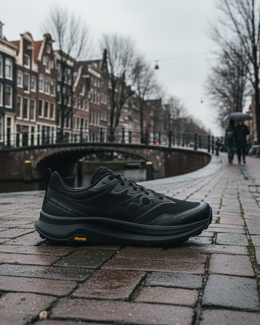Saucony Peregrine 16 Gore-Tex Triple Black