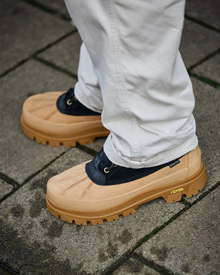 Sorel Daystorm Horizon™ Zip Gore-Tex Black / Tawny Buff lifestyle 2