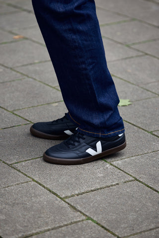 Veja Panenka O.T. Leather Black / White
