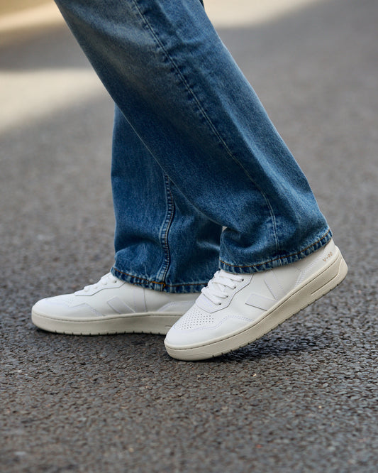 Veja V-90 Leather Extra White