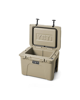 Yeti Tundra 35 Tan cooler open