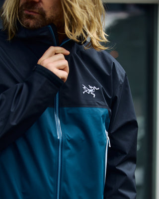 arc'teryx beta jacket lodestar front logo