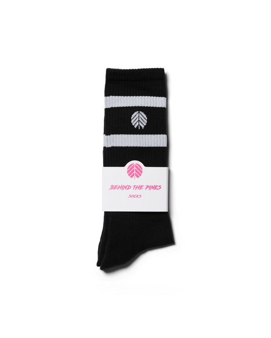 Behind The Pines Sport Socks Script Black / White