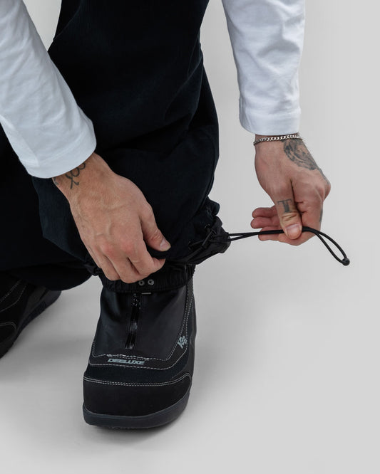 Beyond Medals Park Pants Cord Black