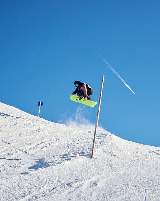 Capita The Matriarch 2027 Snowboard Kai Groeneveld Grab