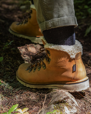 Danner Women's Mountain Pass Shearling Sierra 200G