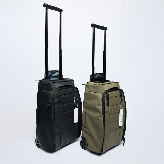 Db Hugger Roller Bag 40L Black - Carry-on Luggage