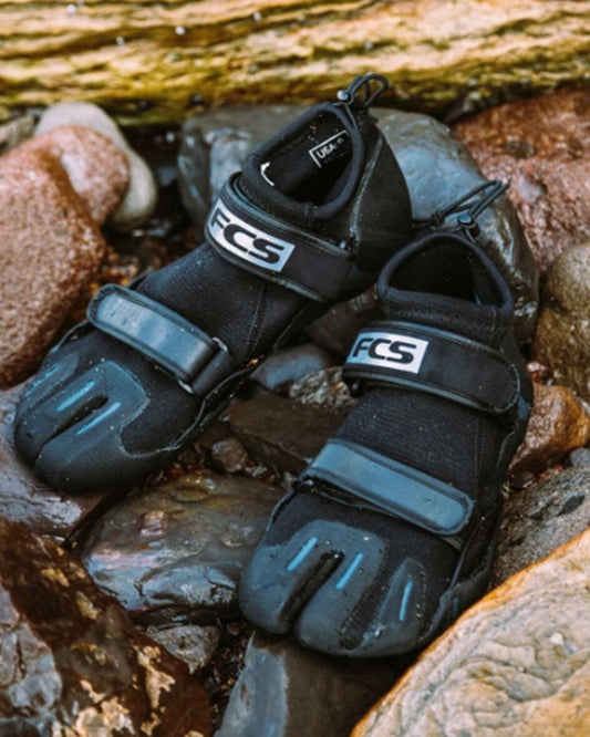 FCS SP2 Reef Booties Black