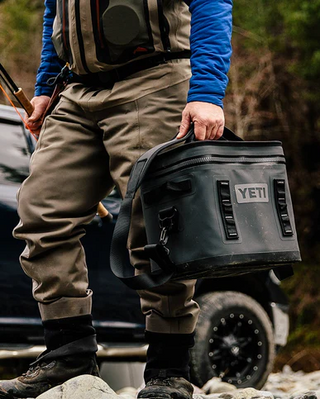 YETI Hopper Flip 12 Softcooler Navy