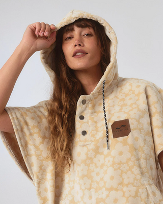 Slowtide Ginny Surf Poncho Sandstone