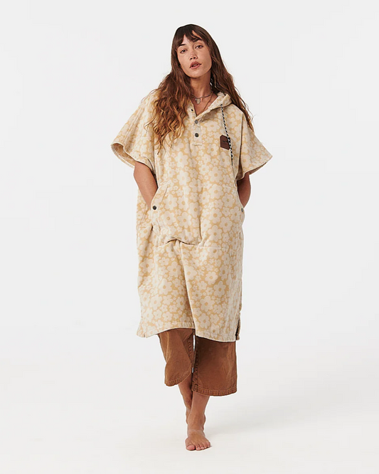 Slowtide Ginny Surf Poncho Sandstone
