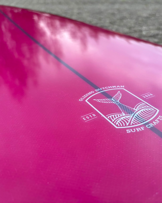 Gliding Dutchman ''De Strijkbout'' Edgeboard Red Gloss