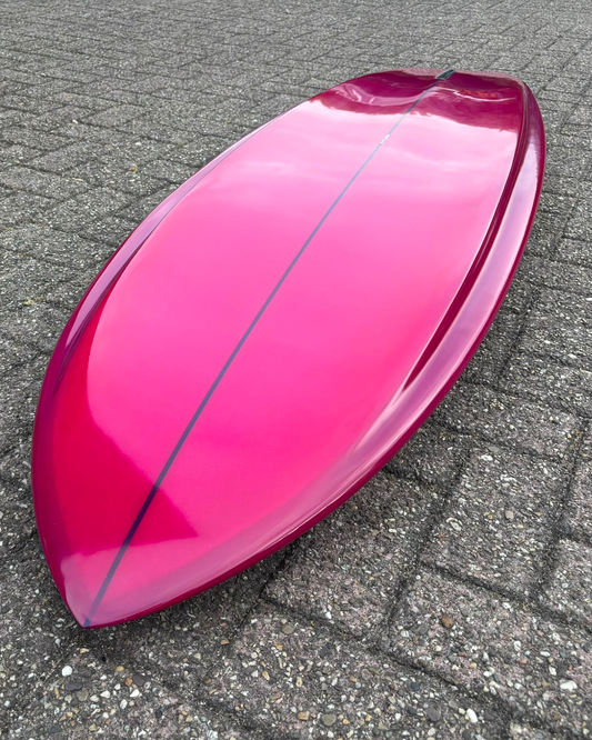 Gliding Dutchman ''De Strijkbout'' Edgeboard Red Gloss