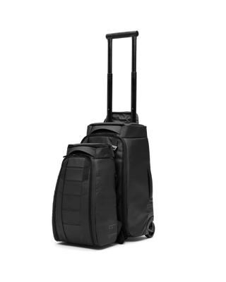 Db Hugger Roller Bag 40L Black - Carry-on Luggage