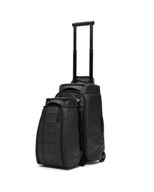 Db Hugger Roller Bag 40L Black - Carry-on Luggage