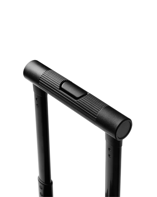 Db Hugger Roller Bag 40L Black - Carry-on Luggage