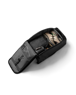 Db Hugger Roller Bag 40L Black - Carry-on Luggage